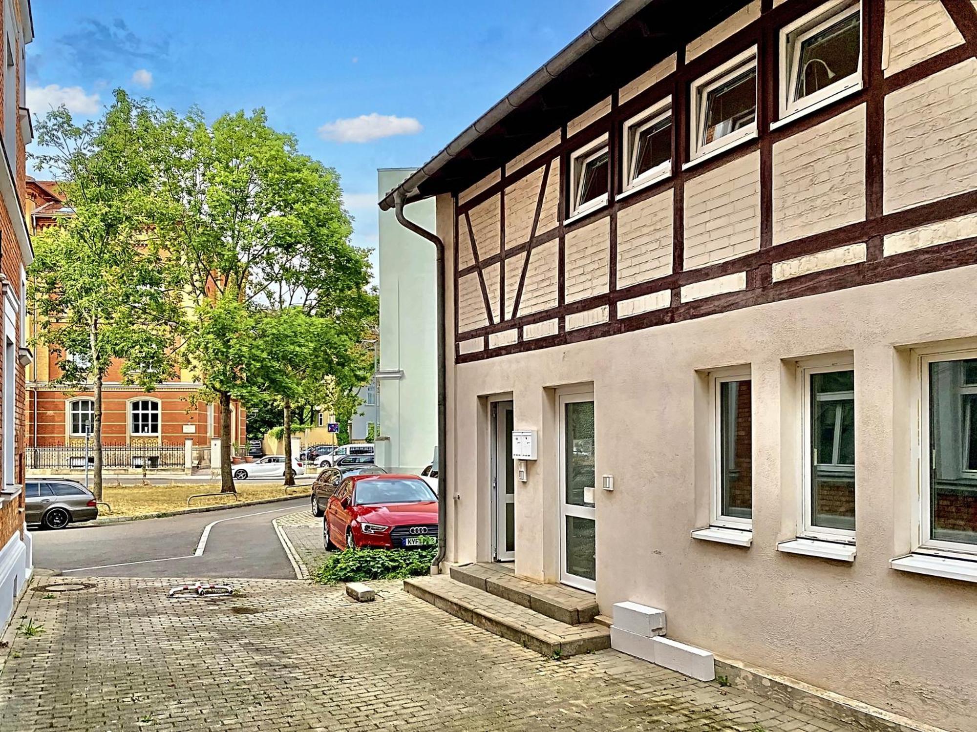 Die Remise Mit Kostenlosem Parkplatz Direkt Vor Der Tuer Erfurt Esterno foto